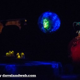 Reveals in the Haunted Mansion or: How it Took Seeing an Effect Broken to Realize That I Didn’t Like it.